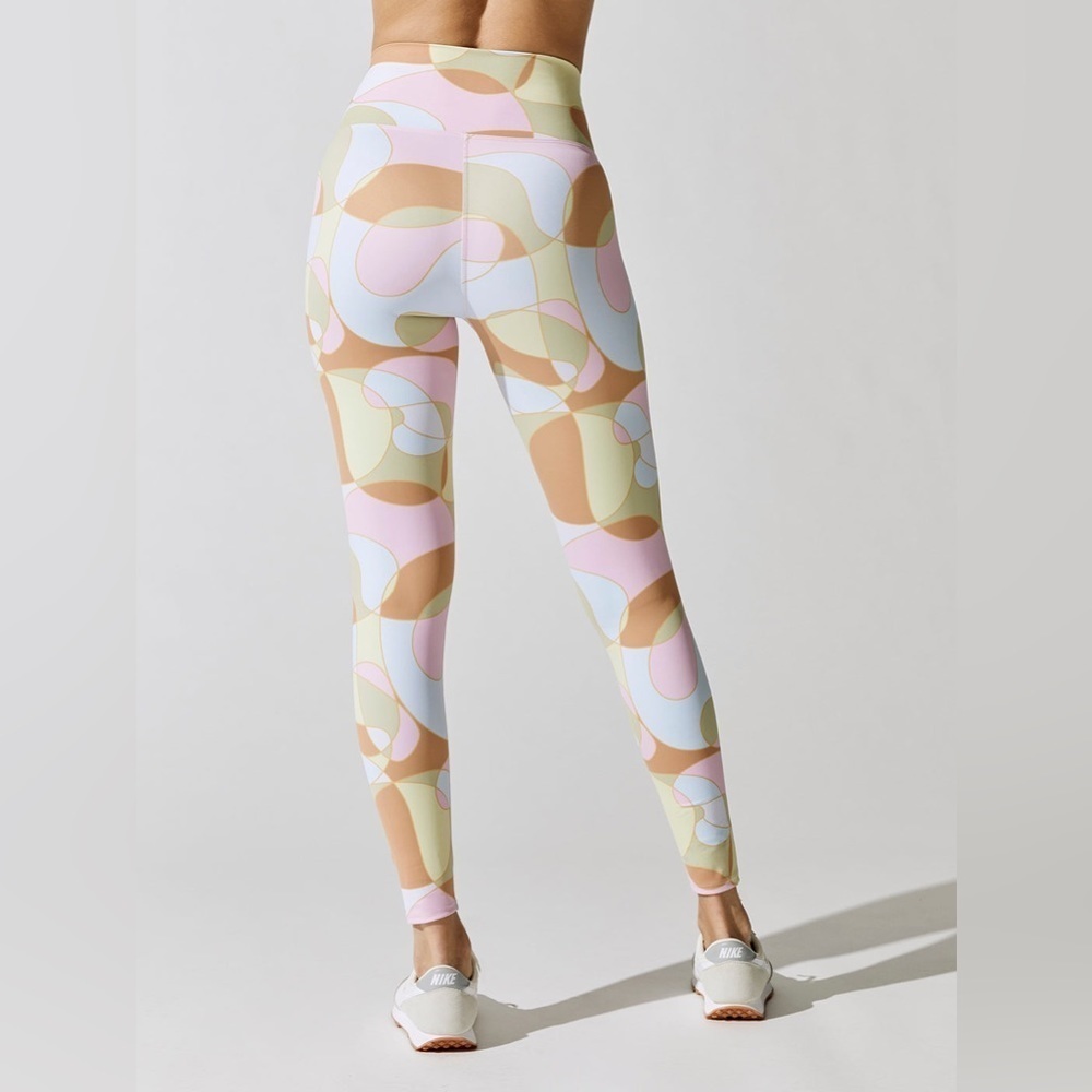 Beach Riot Multicolor Abstract Leggings - Picture 2 of 11